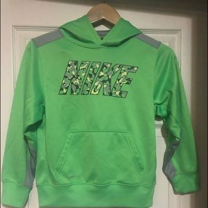 Outstanding condition!! NIKE hoodie therma fit